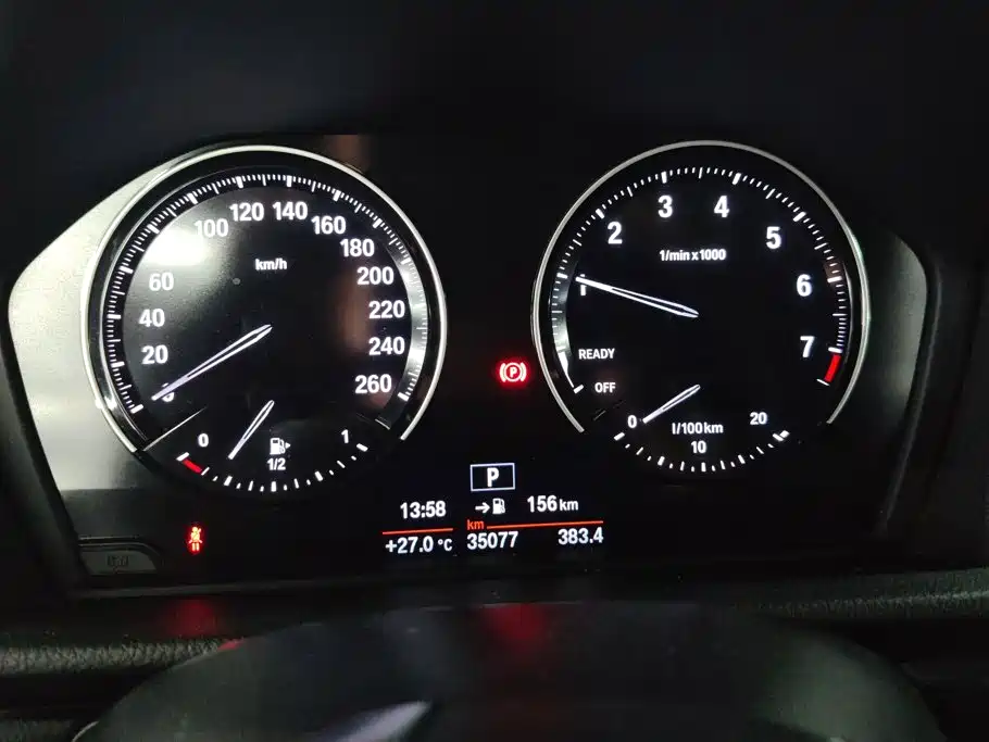 BMW 2 Series Active Tourer — фото 14