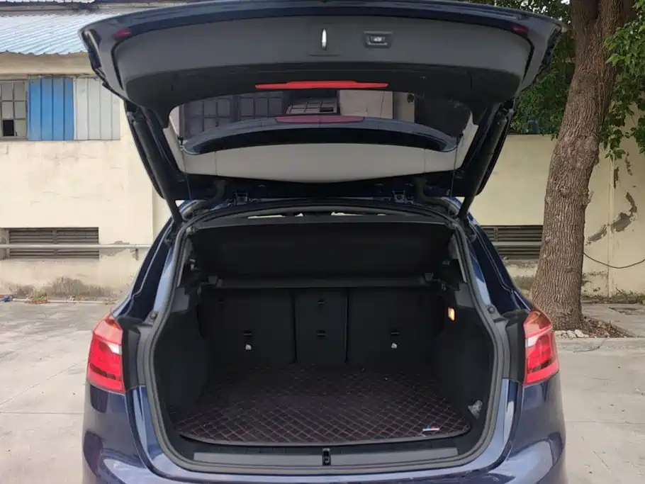 BMW 2 Series Active Tourer — фото 4