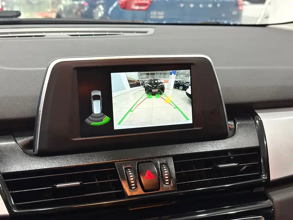 BMW 2 Series Gran Tourer — фото 17