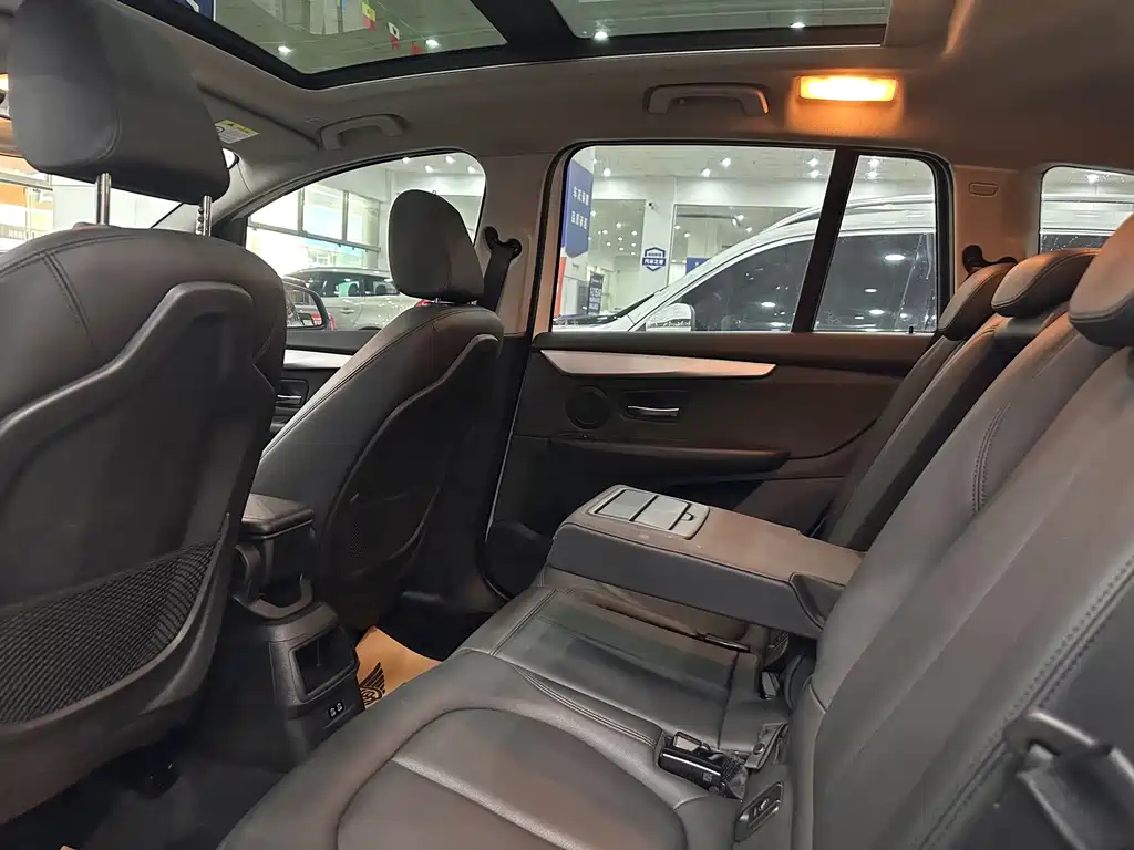 BMW 2 Series Gran Tourer — фото 8