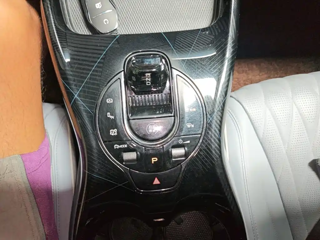 BYD Seal — фото 14