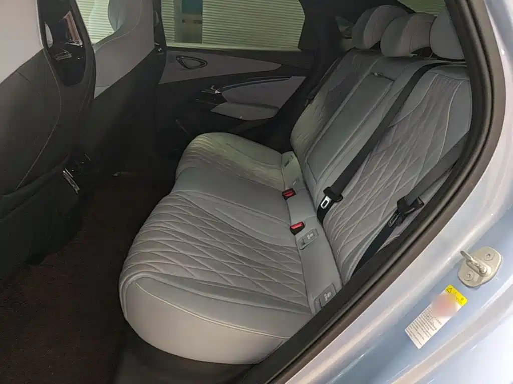BYD Seal — фото 17