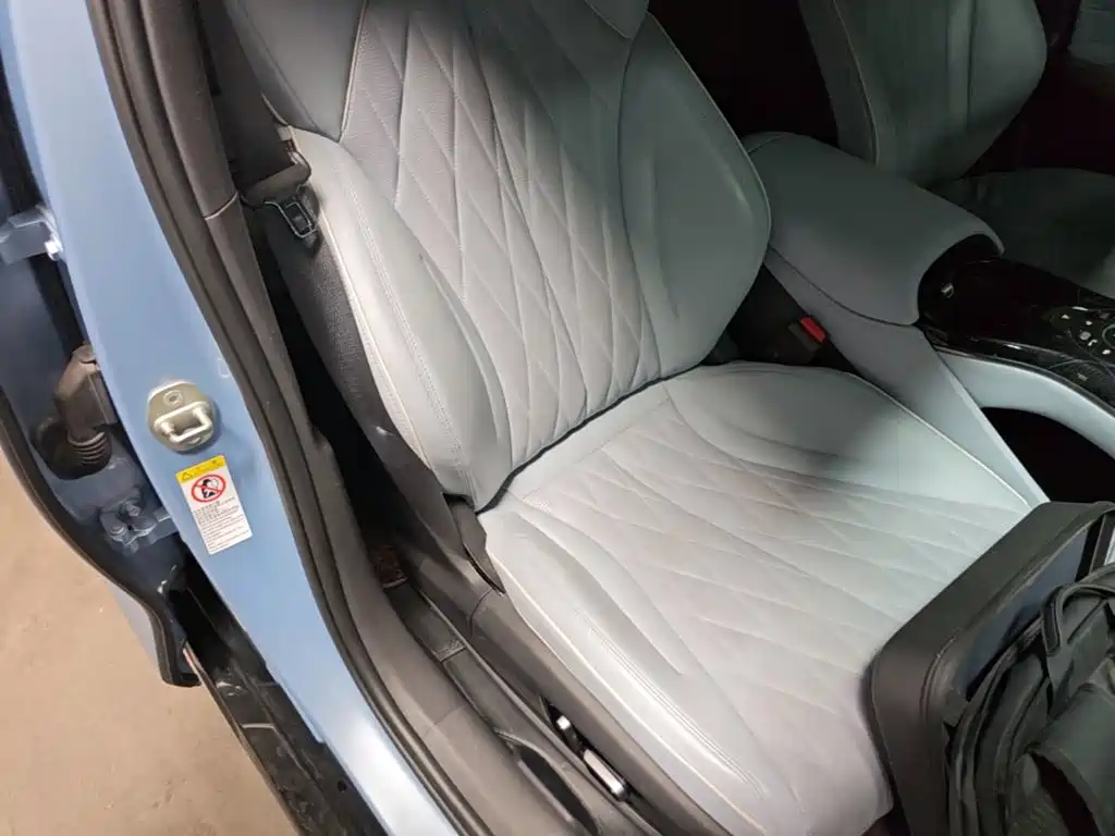 BYD Seal — фото 25