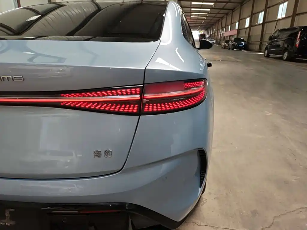 BYD Seal — фото 8