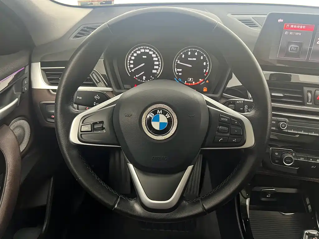 BMW X2 — фото 8