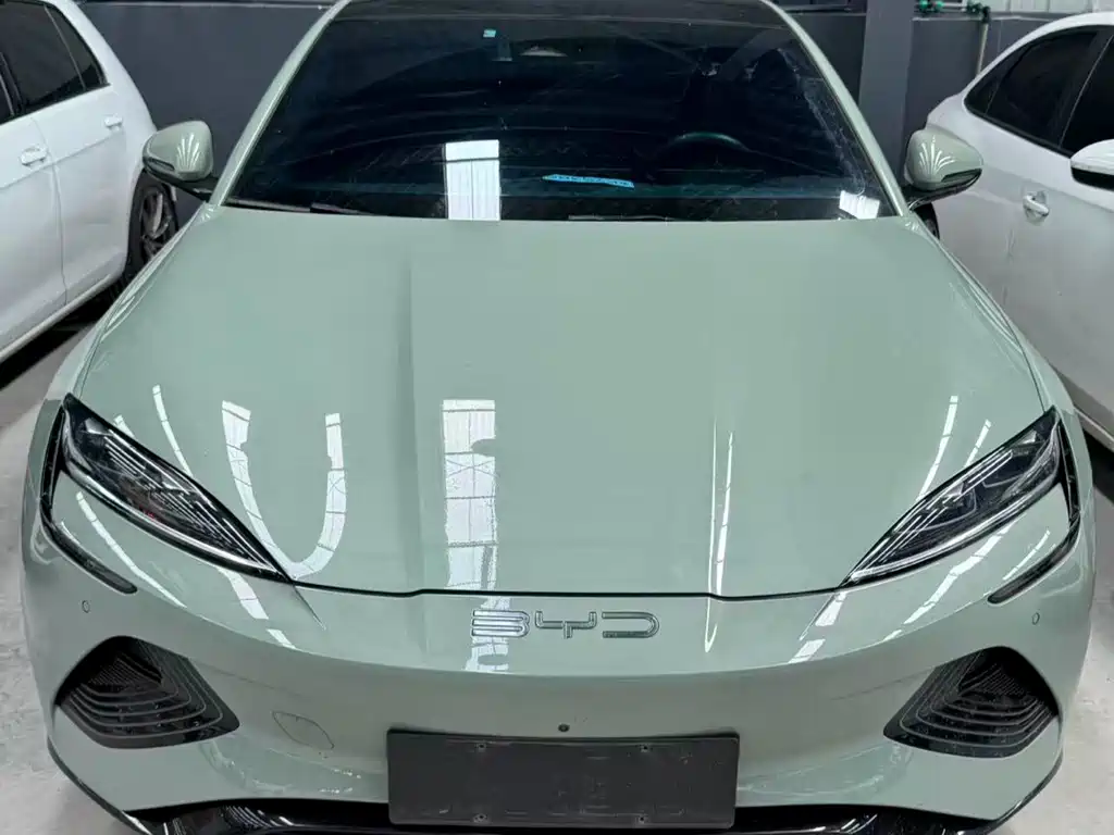 BYD Seal — фото 2