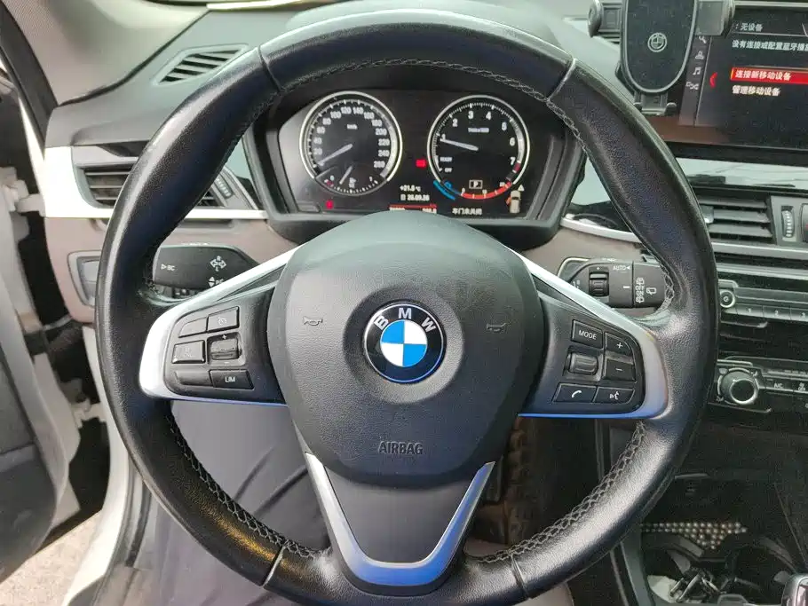 BMW X1 — фото 15