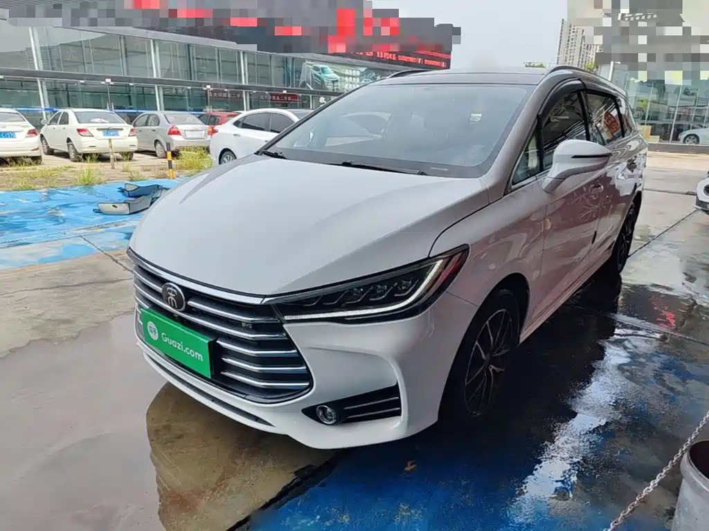BYD MAX — фото 2