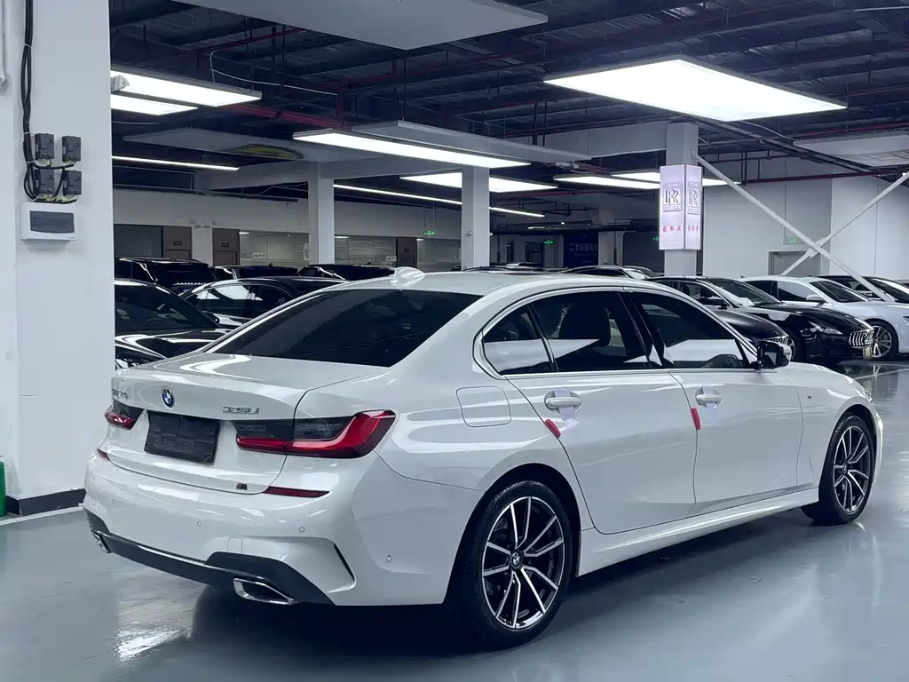 BMW 3 Series — фото 14