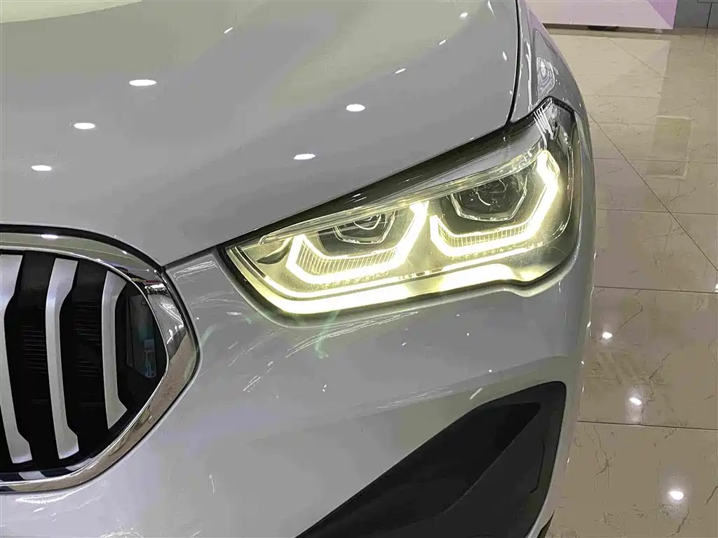 BMW X1 — фото 4
