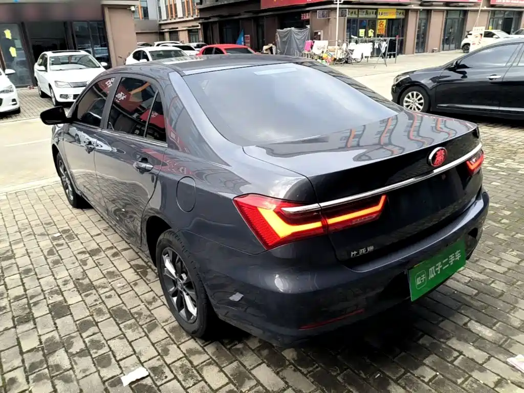 BYD Qin — фото 4