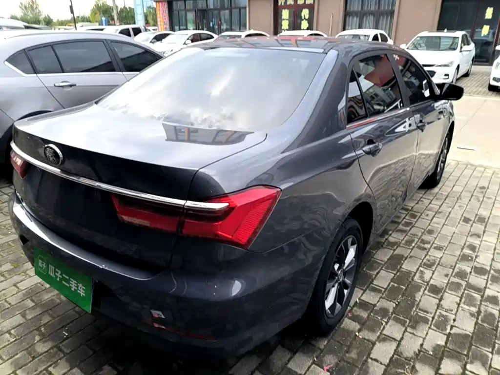 BYD Qin — фото 6