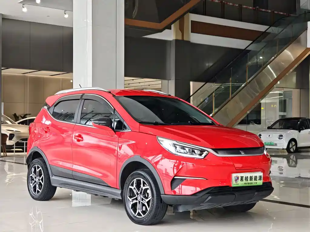 BYD Yuan Pro — фото 15