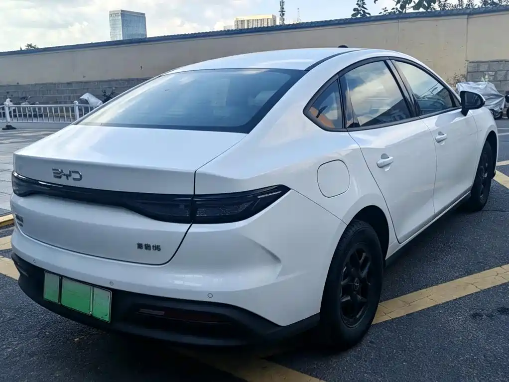 BYD Seal 05 DM-i — фото 4