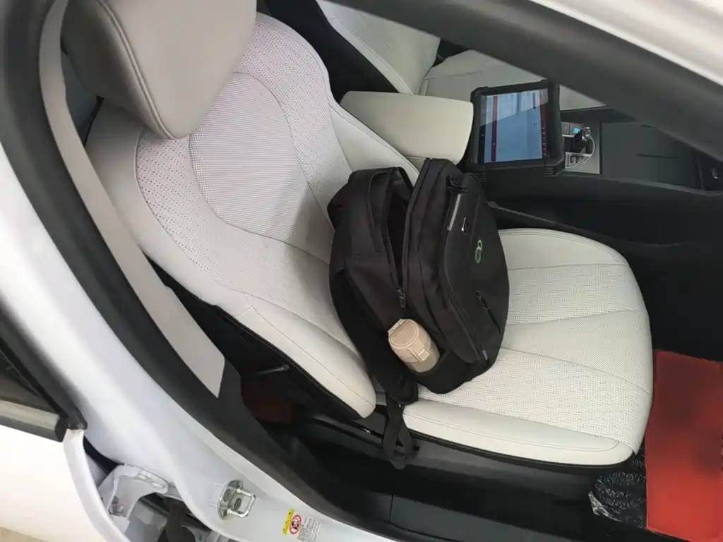 BYD Seal 05 DM-i — фото 24
