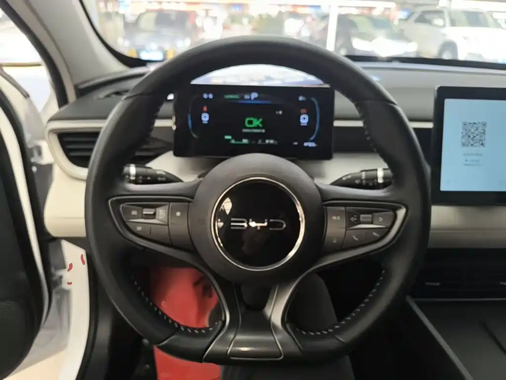 BYD Seal 05 DM-i — фото 10