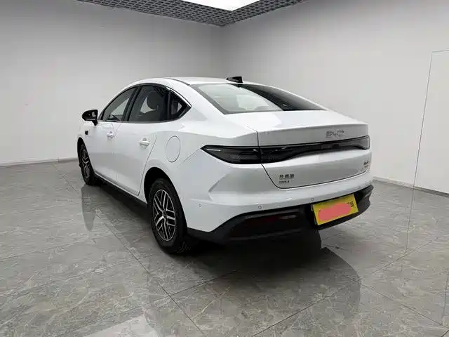 BYD Seal 05 DM-i — фото 2