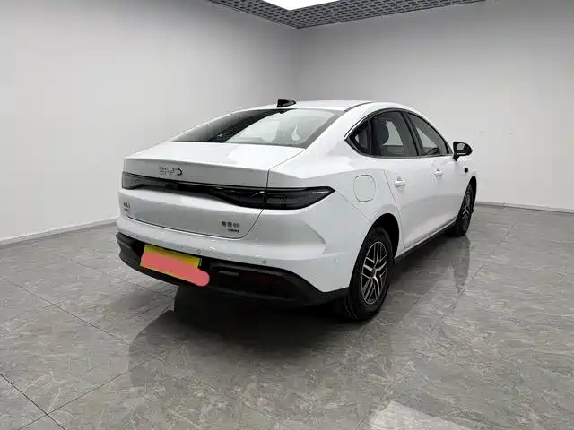 BYD Seal 05 DM-i — фото 6