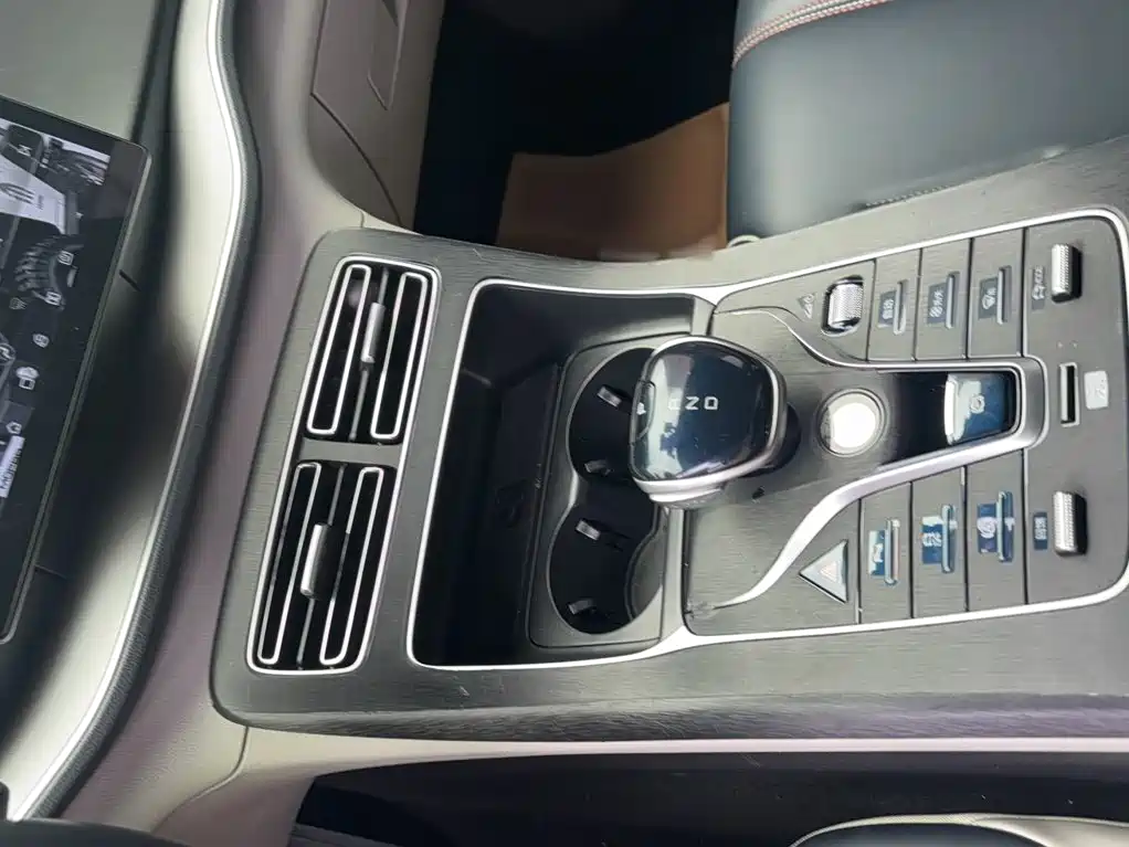 BYD Qin PLUS — фото 15