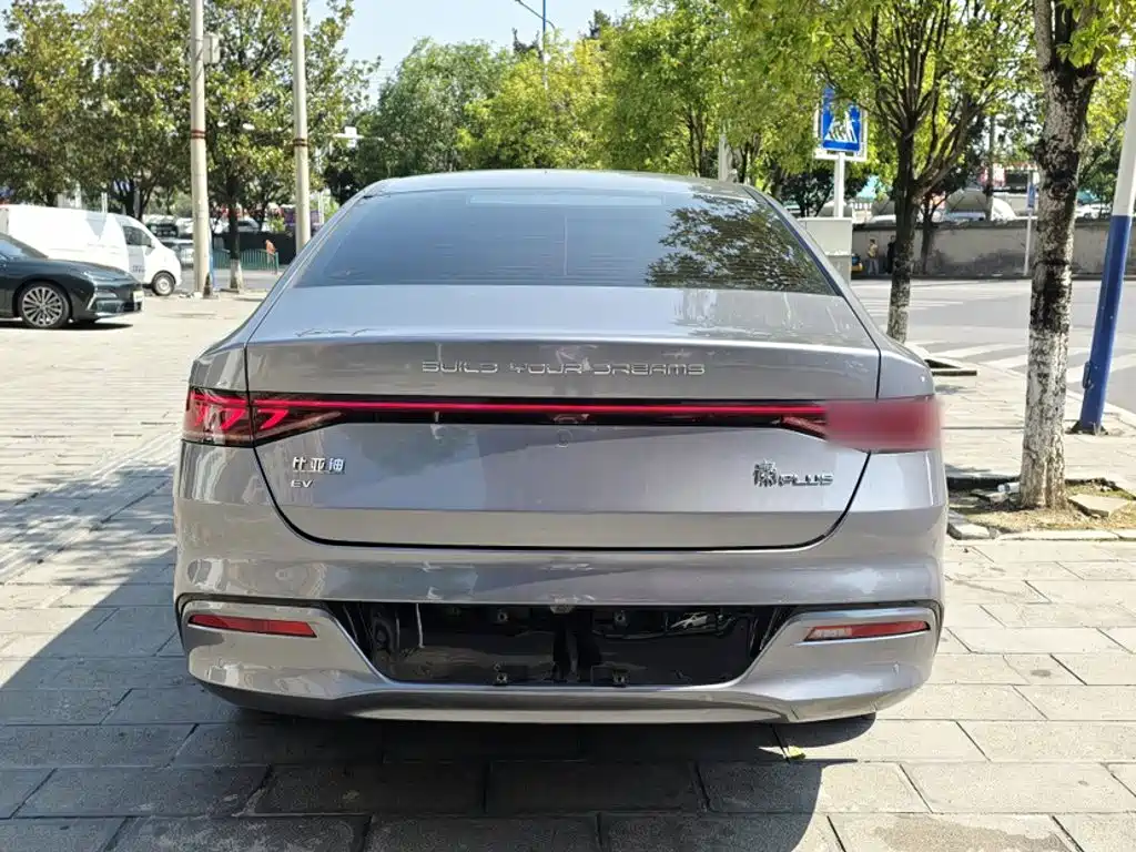 BYD Qin PLUS — фото 17
