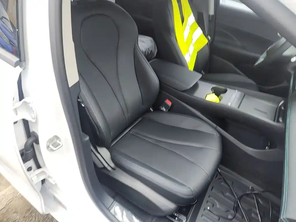 BYD Seal 05 DM-i — фото 24