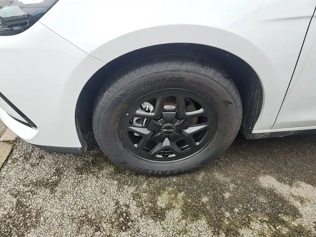 BYD Seal 05 DM-i — фото 22