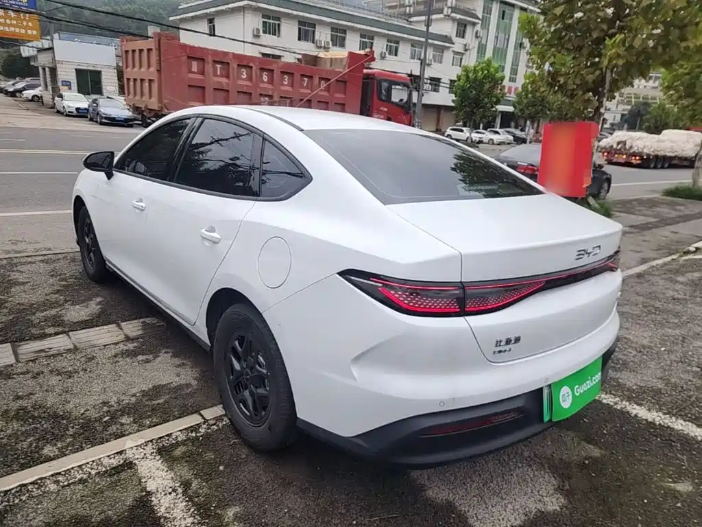 BYD Seal 05 DM-i — фото 4