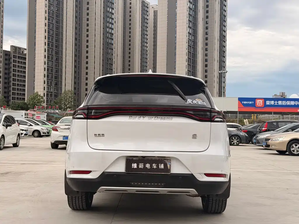 BYD Tang — фото 5