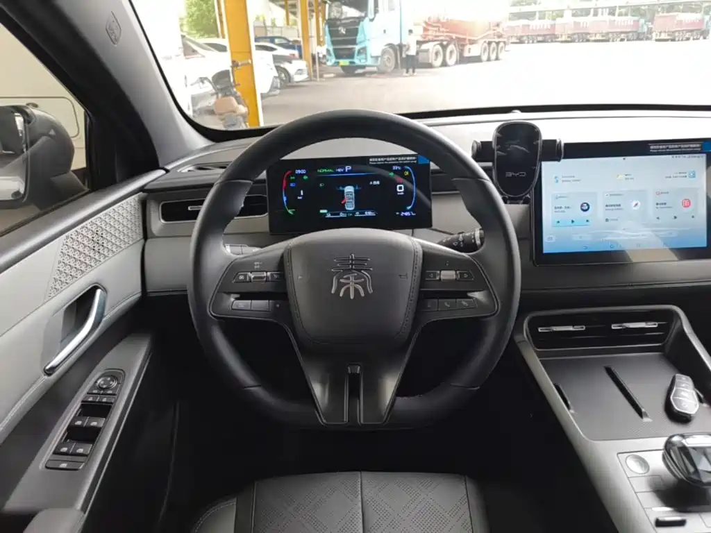 BYD Qin PLUS — фото 11