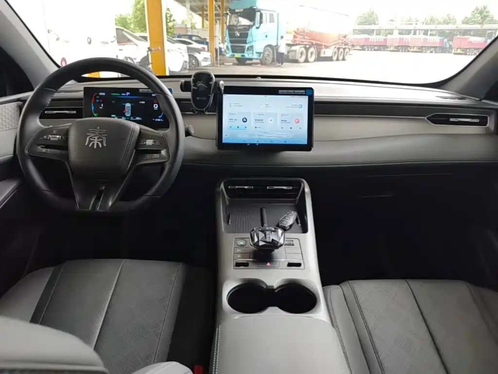 BYD Qin PLUS — фото 10