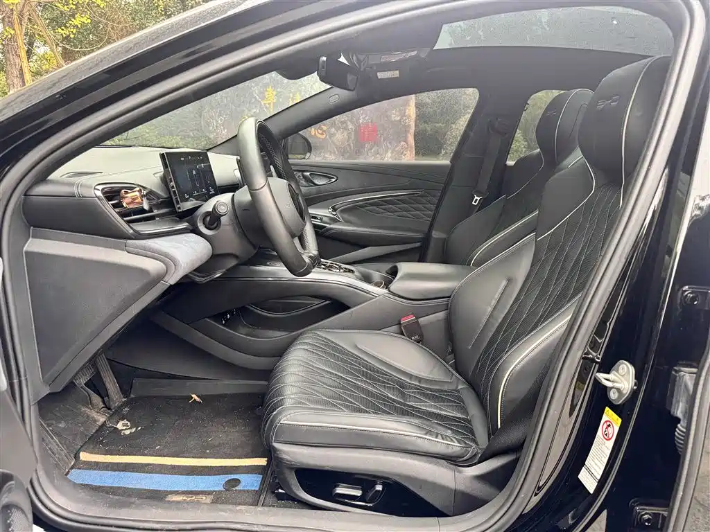 BYD Seal — фото 6