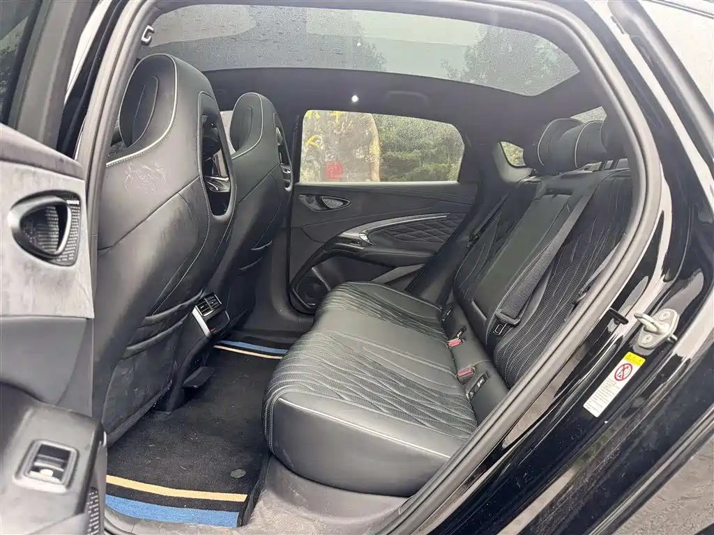BYD Seal — фото 7