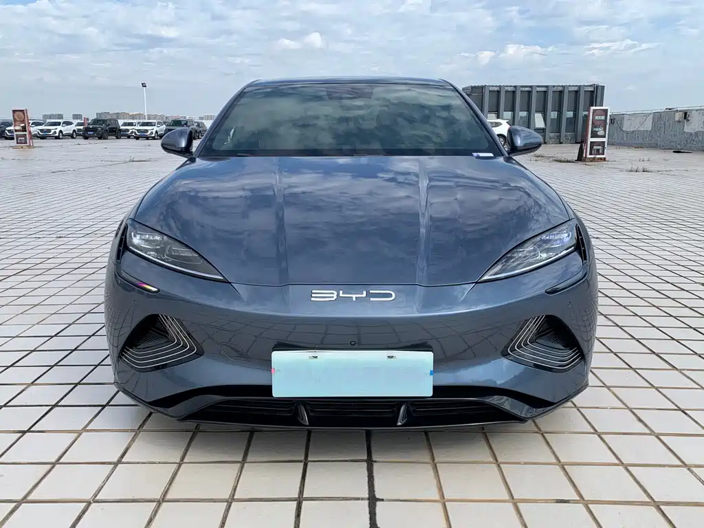 BYD Seal — фото 2