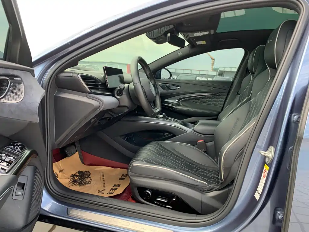 BYD Seal — фото 7