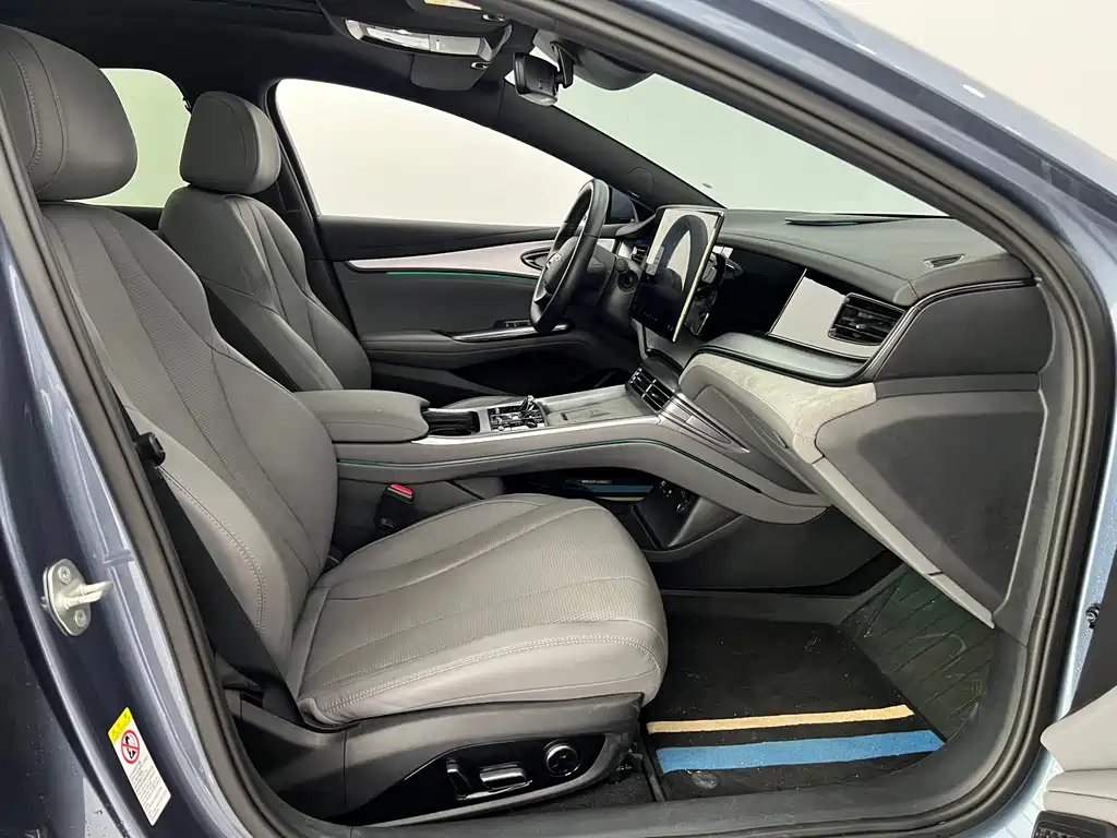 BYD Seal 07 DM-i — фото 11
