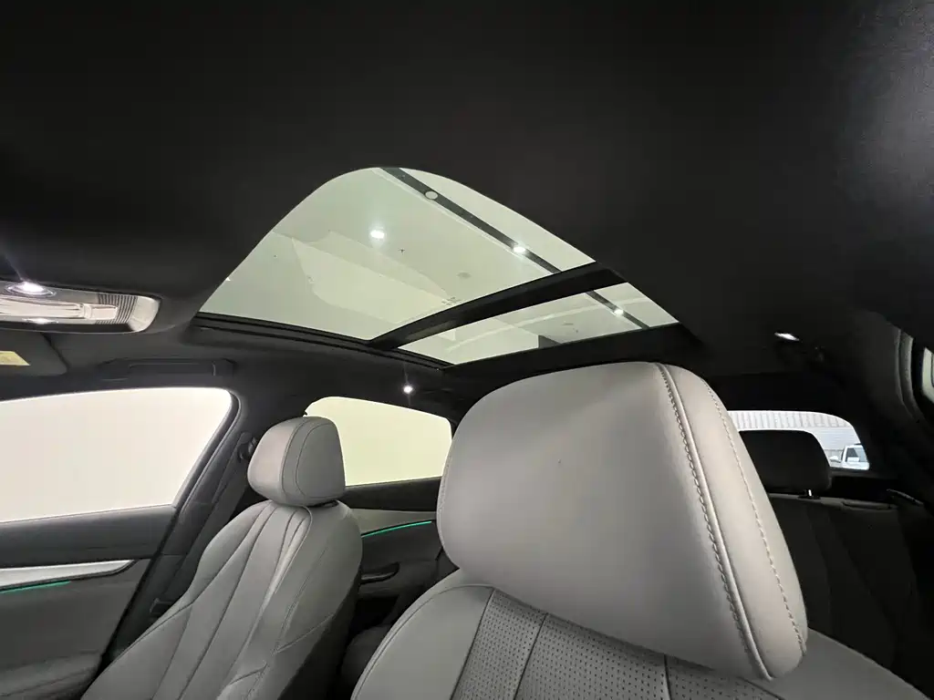 BYD Seal 07 DM-i — фото 23