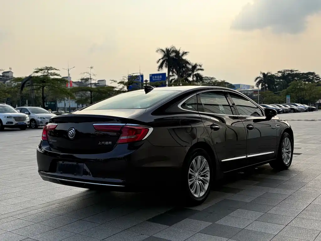 Buick LaCrosse — фото 4