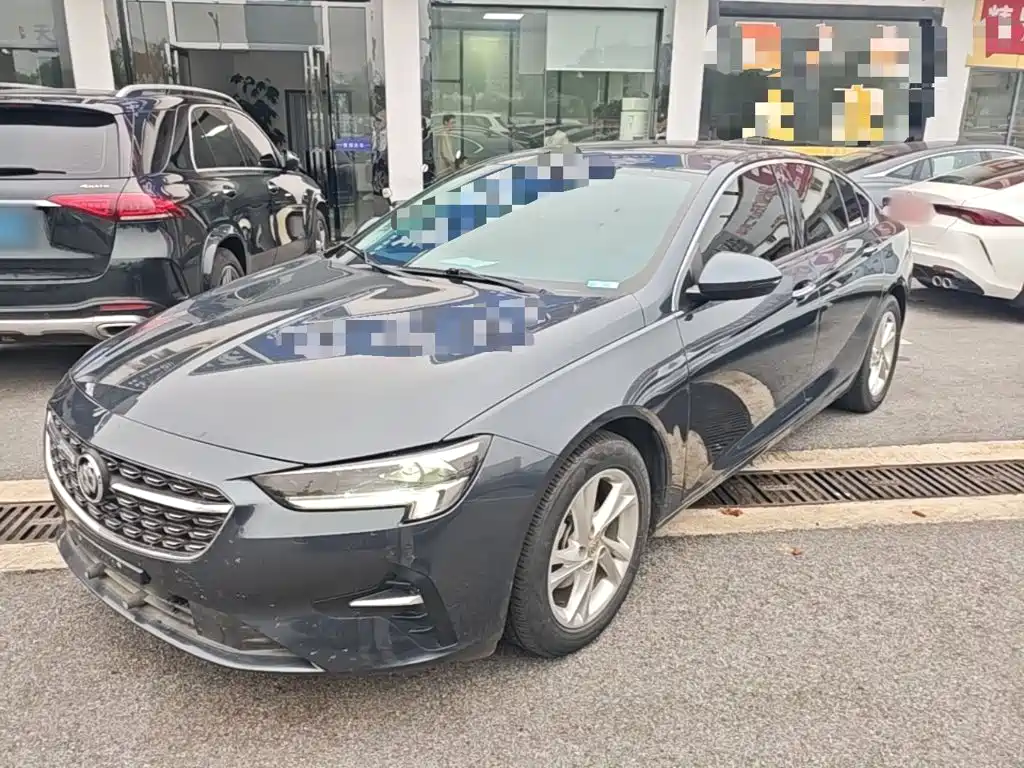 Buick Regal — фото 1