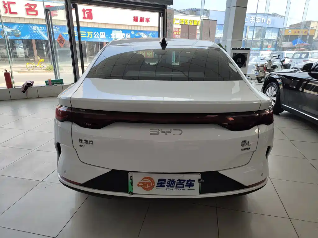 BYD Qin L — фото 14