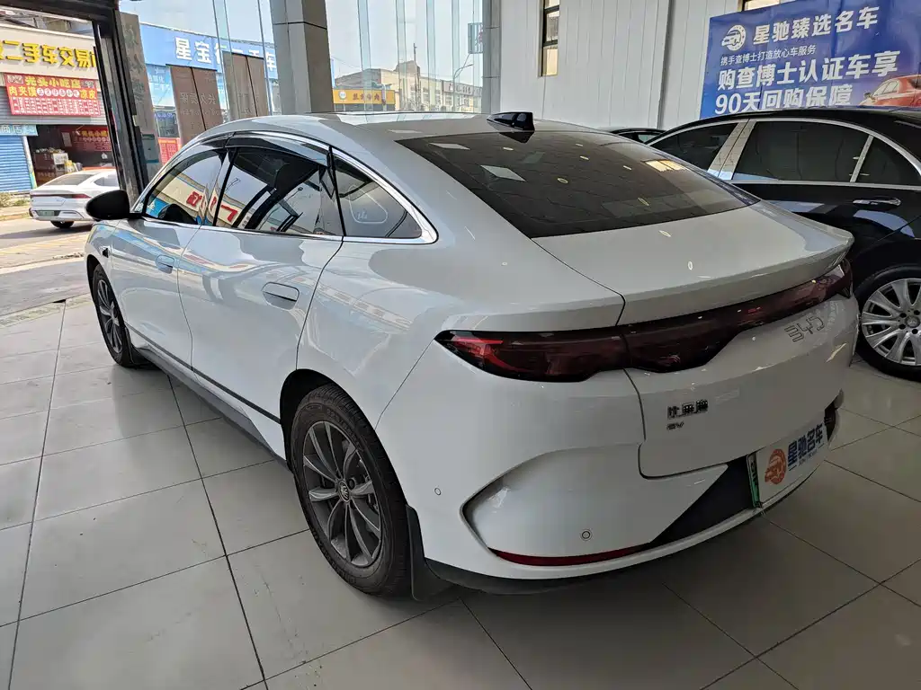 BYD Qin L — фото 15