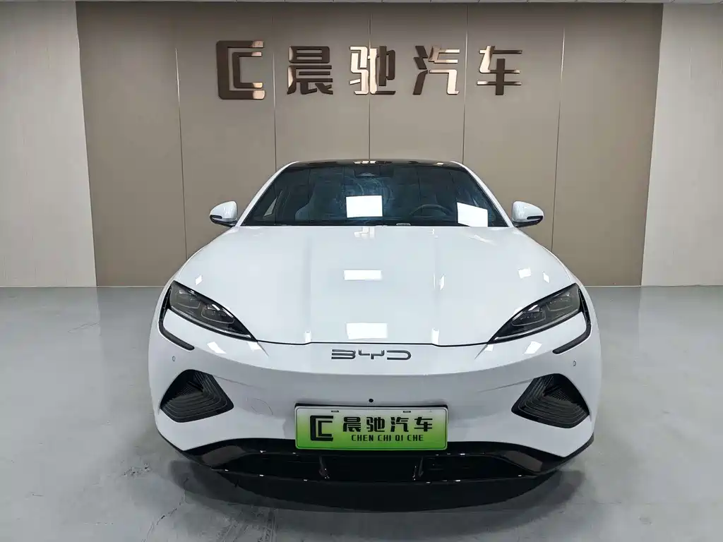 BYD Seal — фото 2