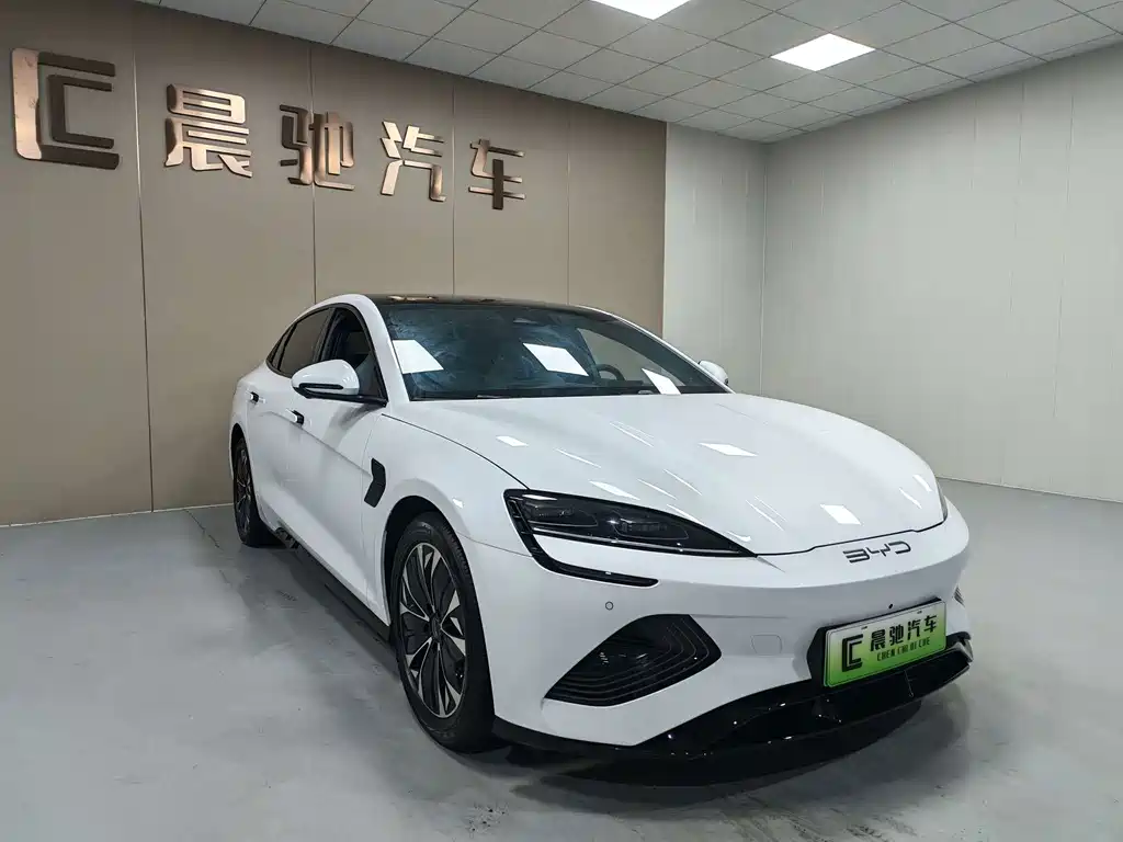 BYD Seal — фото 3