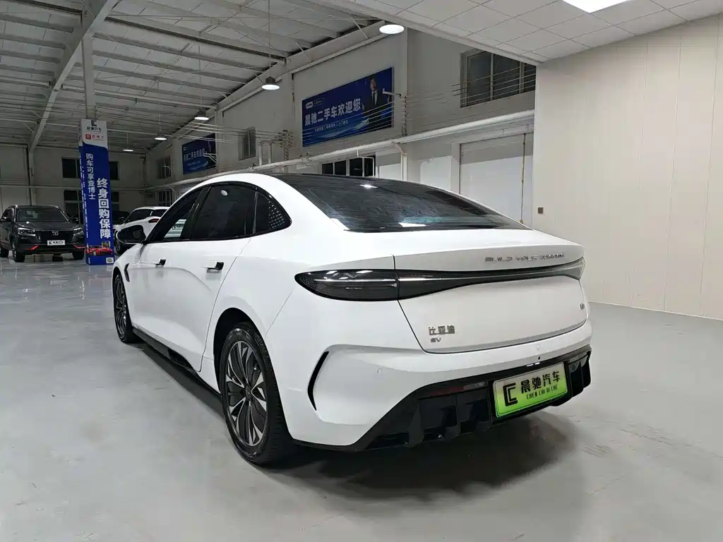 BYD Seal — фото 6