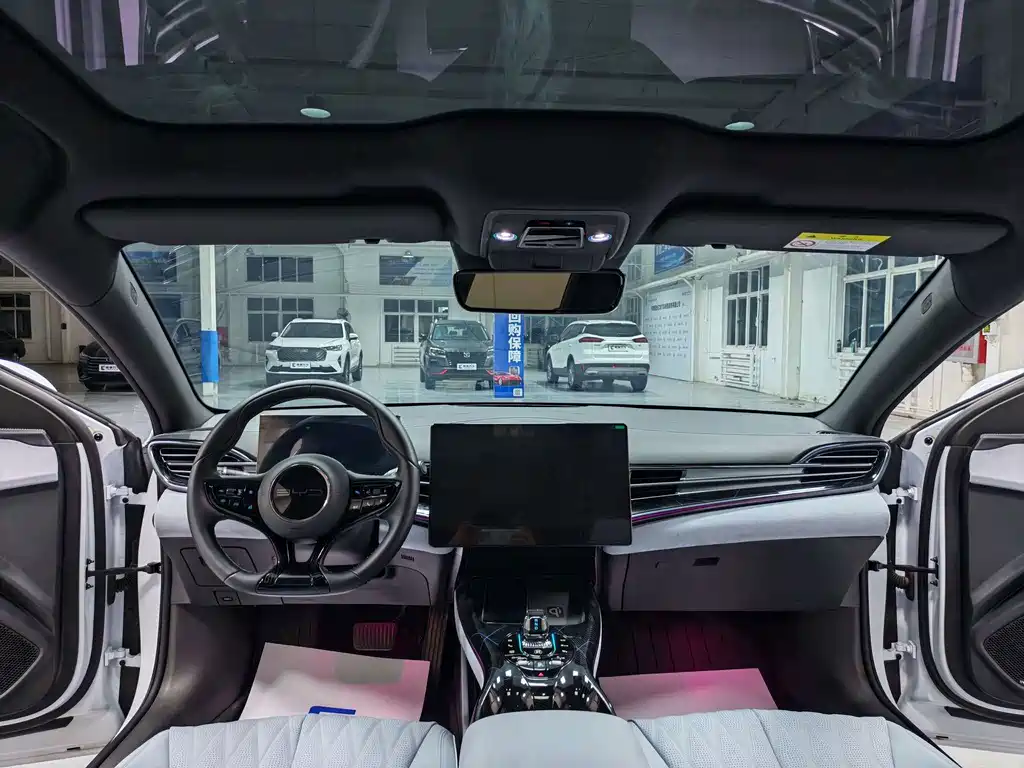 BYD Seal — фото 9