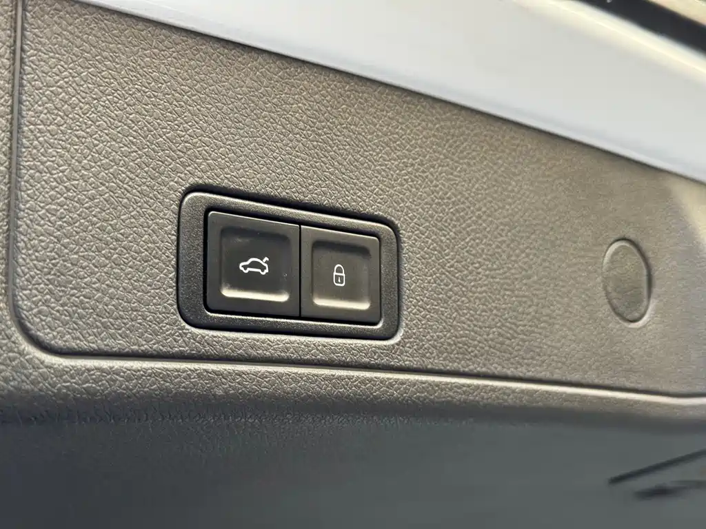 Chery Tiggo 8 — фото 17