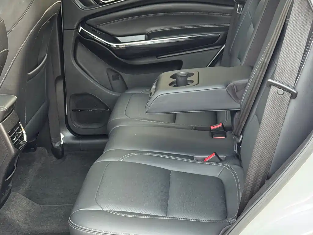 Chery Tiggo 8 — фото 10