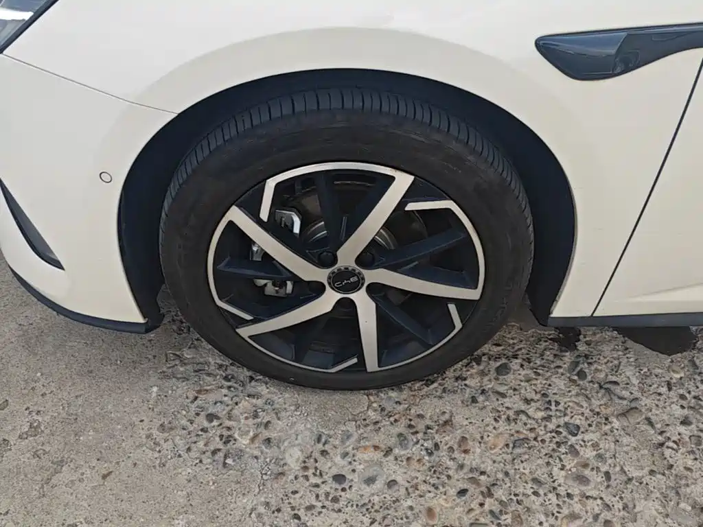 BYD Seal 07 DM-i — фото 23