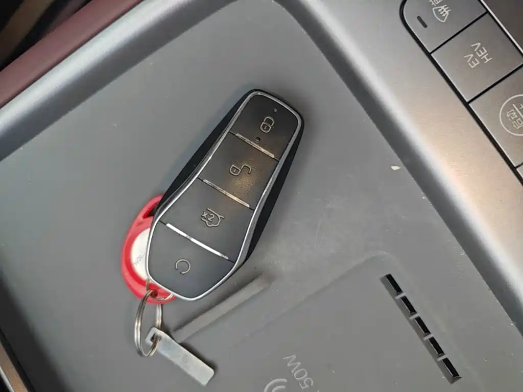 BYD Seal 07 DM-i — фото 9