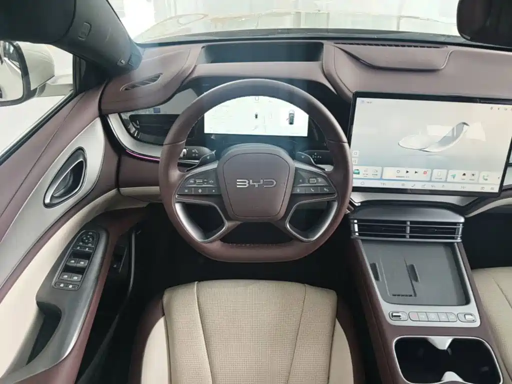 BYD Seal 07 DM-i — фото 11
