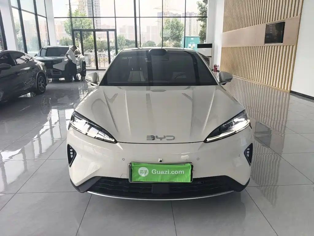 BYD Seal 07 DM-i — фото 3